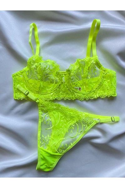 Belleza Misteriosa Underwire Embroidery Bra Set
