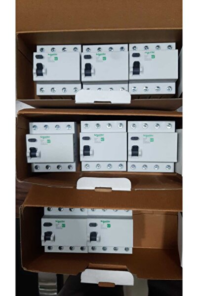 Schneider Electric Schneıder 4x40 Amper 300ma Trifaze Yangın Koruma Rölesi