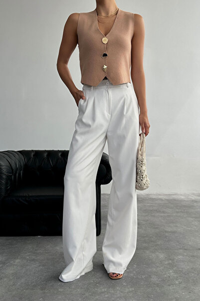 Lupies Women's Camel Geometric Shape Button Detailed Cut Out Crop Vest