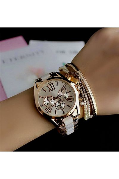 pullmarkt Women's Wristwatch - Stylish and Functional Design