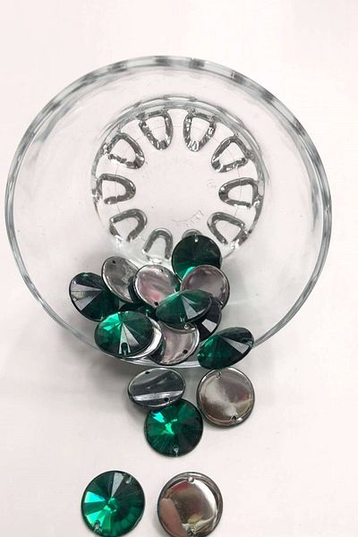 Hobigram Assortment of Beads Green Round Plastic Stitching Stone 20 Pieces – Beads, Stylish Design, Women's Accessory –
