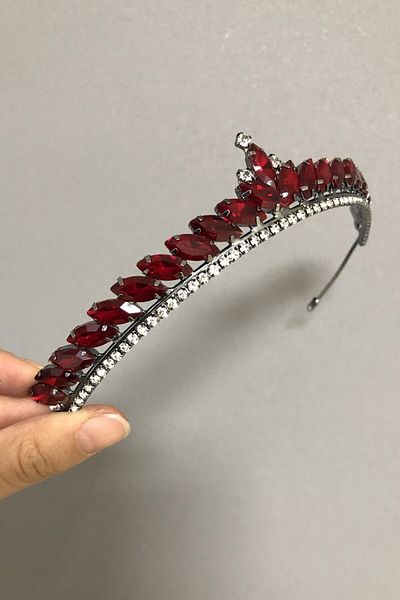 Hobigram Coroana Henna Model Lena Subtire Bordeaux pentru Cele mai Frumoase Mirese – Coroana, Piatra de Cristal, Model Elegant, Coroana Mireasa – Ta
