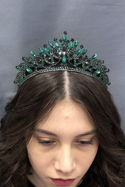Hobigram Henna și coroană de mireasă cu fundal închis cu piatră verde smarald pentru cele mai frumoase mirese – Coroană, piatră de cristal – Coroană –