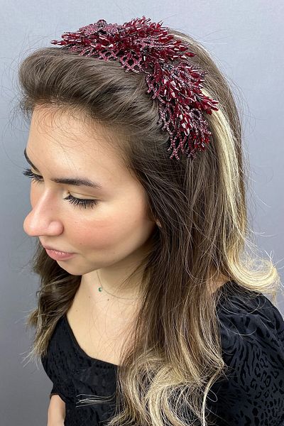 Hobigram Coroana de mireasa Alya Henna Burgundy pentru cele mai frumoase mirese – Coroana, cu pietre de cristal, model elegant, coroana de mireasa – Coroana – T