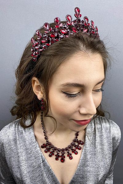 Hobigram Set de cercei colier cu coroană de henna de mireasă Beety bordeaux pentru cele mai frumoase mirese – coroană, piatră de cristal, model elegant – Ta