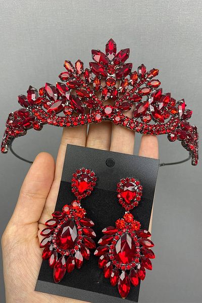 Hobigram Red Berlin Model Bridal Henna Crown and Earring for the Most Beautiful Brides