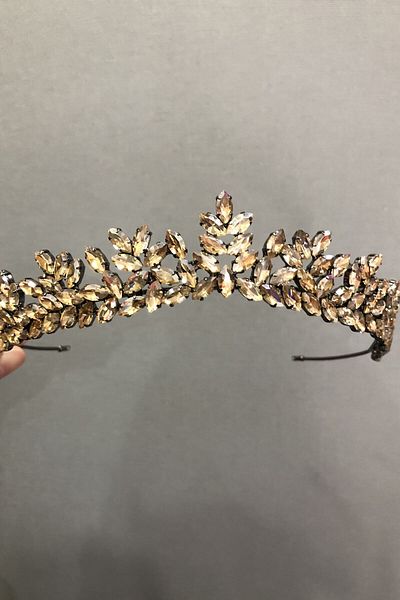 Hobigram Henna și coroană de mireasă de culoare miere pentru cele mai frumoase mirese – Coroană, piatră de cristal, model elegant, coroană de mireasă – Coroană –