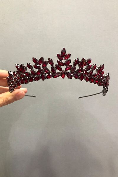 Hobigram Henna antracit burgundă și coroană de mireasă pentru cele mai frumoase mirese – Coroană, piatră de cristal, model elegant, coroană de mireasă –