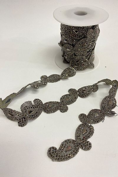 Hobigram Decorative Ribbon Shawl Pattern Iron-On Ribbon Stone Applique – Decorative Ribbon, Stylish Design – Decorative