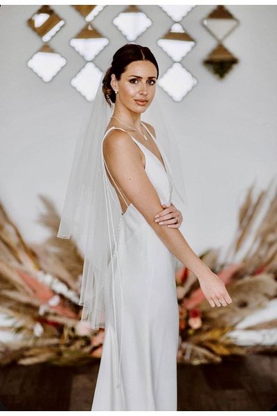 Hobigram Bridal Accessory Off White 1 Meter Single Layer Scalloped Oval Cut Ovarlock Flounced Veil – Gelin Akse