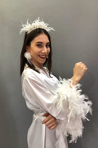 Hobigram Beyaz Saten Tüylü Bride Sabahlık Ve Tüylü Taç Küpe – Kına Eğlence Ak...