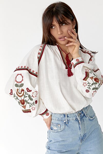 FEMELLE Γυναικεία Φούντα Κεντημένη Βαμβακερή Μπλούζα