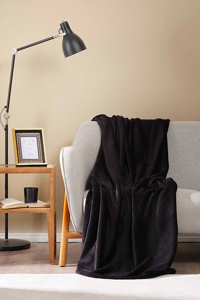 Karaca Home Fiona Black Welsoft TV Blanket