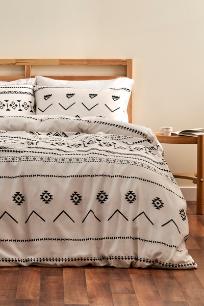 TRENDYOLMİLLA HOME X Bella Maison Native Bettwäsche-Set für Doppelbett 200 x 220 cm TPHAW26CKN00021