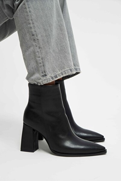 NİŞANTAŞI SHOES Juanita Siyah Mat Fermuar Detay Kadın Topuklu Bot