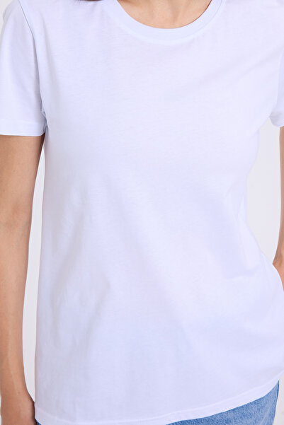 Tudors Women's Relax Fit Relaxed Fit Short Sleeve Crew Neck White T-Shirt