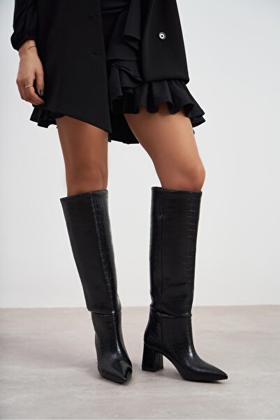 NİŞANTAŞI SHOES Čierne vzorované dámske čižmy na podpätku so špicatou špičkou