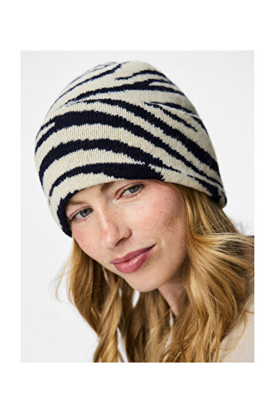 PIECES Pcjuanita Hood Bc