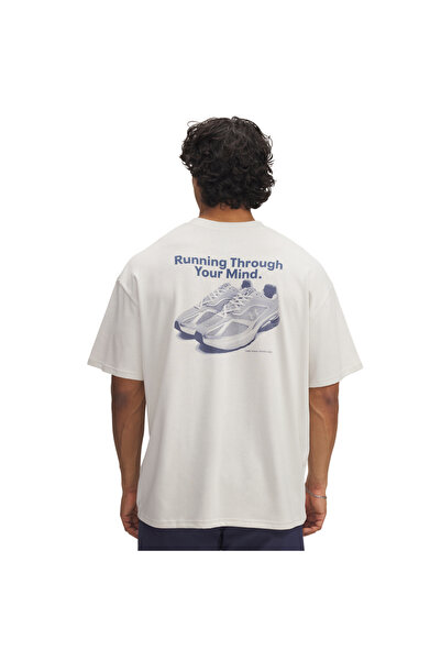 Under Armour Men's Ua Heavyweight Running Shoe Oversize Short Sleeve T-Shirt 6004897-110