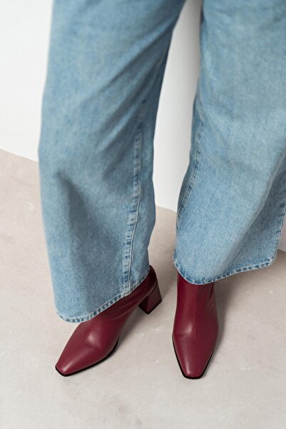 NİŞANTAŞI SHOES Layana Bordo Mat Sivri Burun Kalın Topuklu Arka Fermuar Detay Kadın Bot