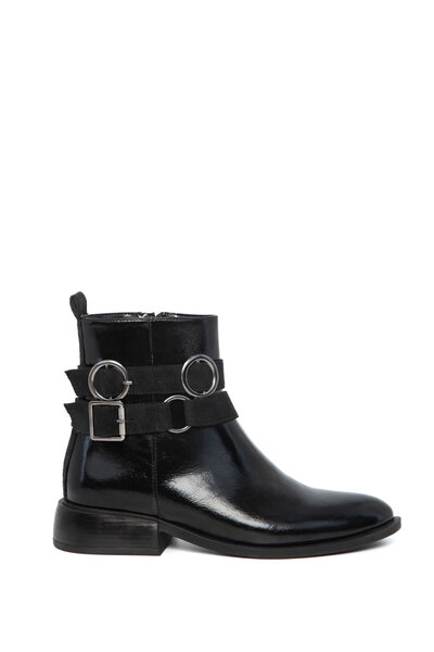 SOHO Black Women's Boots & Booties 21128