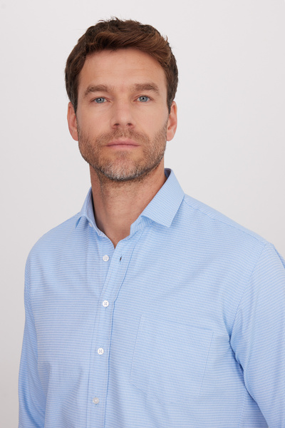 Tudors Чоловіча сорочка Regular Fit класичного крою з бавовняної тканини з однією кишенею та манжетами синього кольору