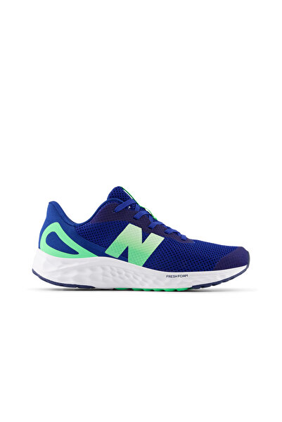 New Balance أحذية أداء للأطفال من ARISHI
