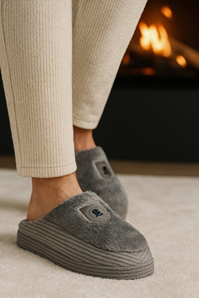 Beyond Сірі чоловічі оксамитові тапочки BYNDKDF02