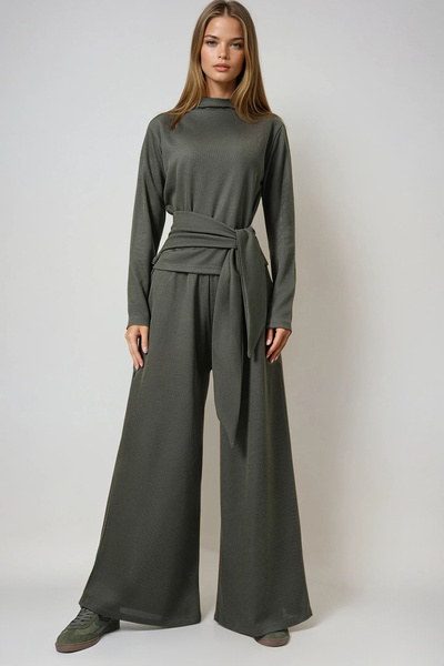 Trend Alaçatı Stili Women's Khaki Mock Neck Blouse with Tie Detail and Double Pocket Pants Set Alc-X14678