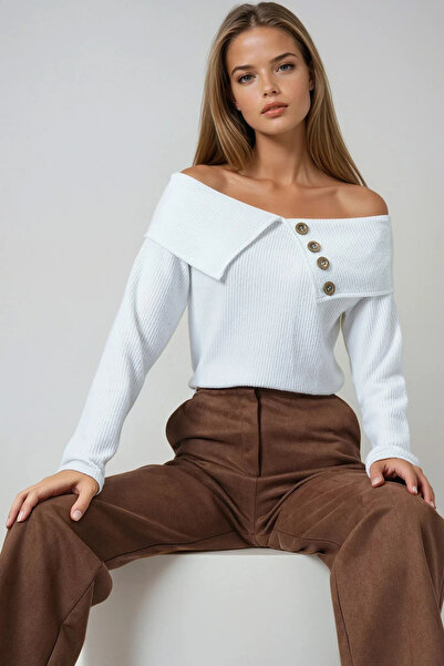 Trend Alaçatı Stili Women's Ecru Madonna Collar Button Accent Piece Knitwear Blouse Alc-X14673