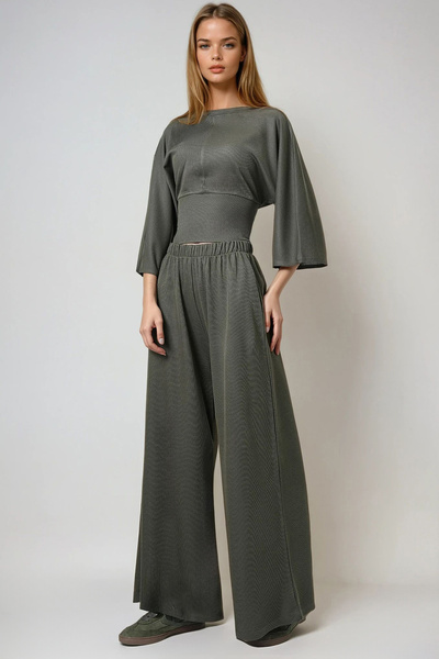 Trend Alaçatı Stili Women's Khaki Crew Neck Crop Blouse with Waist Corset and Double Pocket Pants Set Alc-X14676