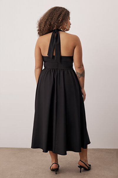 Trendyol Curve Black Square Neck Skater Midi Finike Woven Plus Size Dress Tbbss25Ah00255