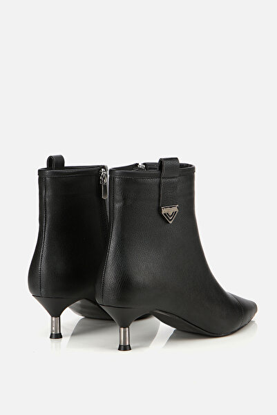 Yaya by Hotiç Women's Black Zippered Short Thin Heeled Boots