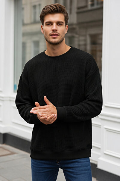 Trendyol Collection Μαύρο φούτερ με υφή βάφλα, υπερμεγέθη/φαρδιά κοπή, με λαιμόκοψη, υφή βάσης χωρίς σχέδιο TMNAW25SW00194