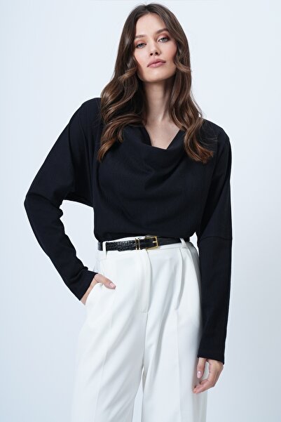 Trend Alaçatı Stili Women's Black-1 Degaje Collar Wide Cut Knitted Blouse Alc-X13126