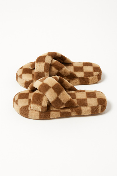 Beyond Women's Checkered Mink Beige Cross-Strapped Furry House Slippers Byndcap01