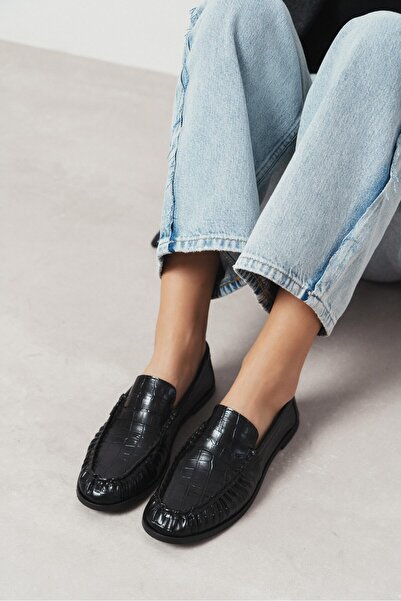 NİŞANTAŞI SHOES Овен Черни мокасини с плоска подметка и крокодилски мотив за жени
