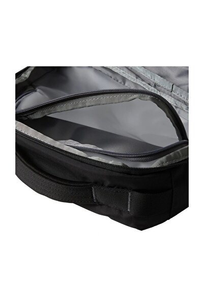 THE NORTH FACE Base Camp Voyager Toiletry Kit