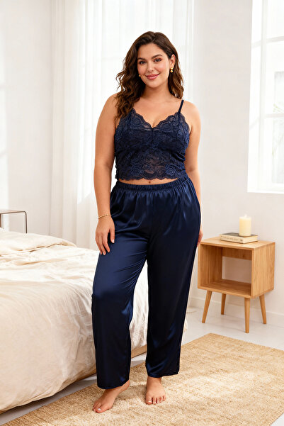 Trendyol Curve Navy Blue 3-Piece Dowry Set Top Lace, Bottom Satin Suspender Panty Woven Pajama Set Tbbaw26Ai00043