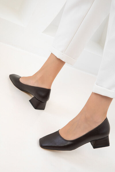 SOHO Braune klassische Damenschuhe mit Absatz 21200