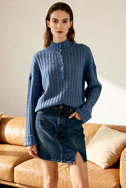 Trendyol Collection Pulover de tricotaje albastru cu textură moale, cu tăiere largă, cu guler vertical TWOAW21KZ0783