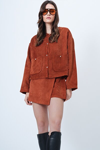 Trend Alaçatı Stili Women's Cinnamon Brown Double Pocket Velvet Jacket and Wrap Cut Shorts Skirt Set Alc-X14688