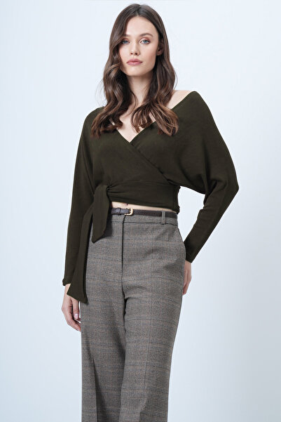 Trend Alaçatı Stili Women's Khaki Front Back Double-Breasted Neck Tie Detailed Crop Blouse Alc-X14346