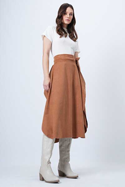 Trend Alaçatı Stili Fusta asimetrică scorțișoară pentru femei croială cu detaliu de legare în talie ALC-X14690