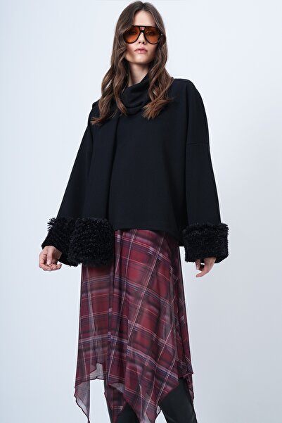 Trend Alaçatı Stili Women's Black Self-Accessoryed Plush Detailed Knitted Blouse Alc-X14698