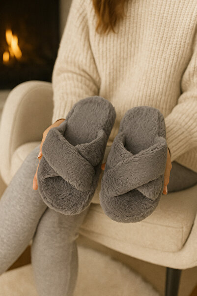 Beyond Women's Gray Cross Strap Furry House Slippers Byndcap01