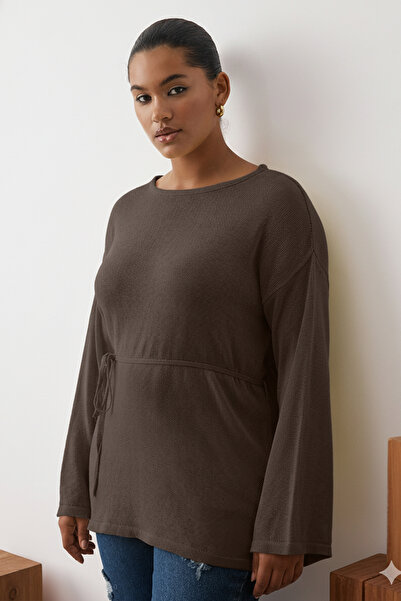 Trendyol Curve Brown Boat Neck Waist Belted Slim Knitwear Sweater Tbbaw26An00036