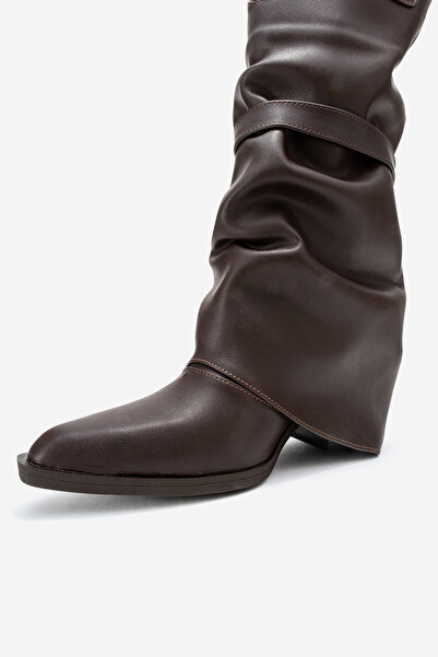 LuviShoes Dámské krátké kozačky Okus Brown Skin se sponou na tlustém podpatku