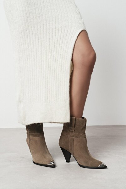 NİŞANTAŞI SHOES Hope Rome Beige Suede Genuine Leather Thick Heeled Pointed Toe Women's Boots