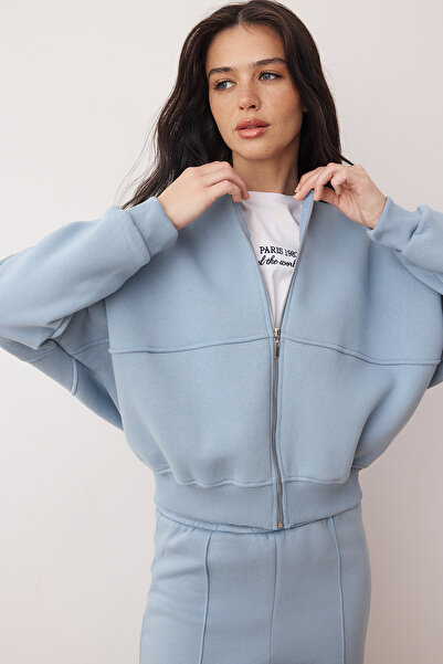 Trendyol Collection Μπλε κανονικό σετ φόρμας με φερμουάρ με φαρδύ πόδι/πλεκτό φόρμα TWOAW26EM00016